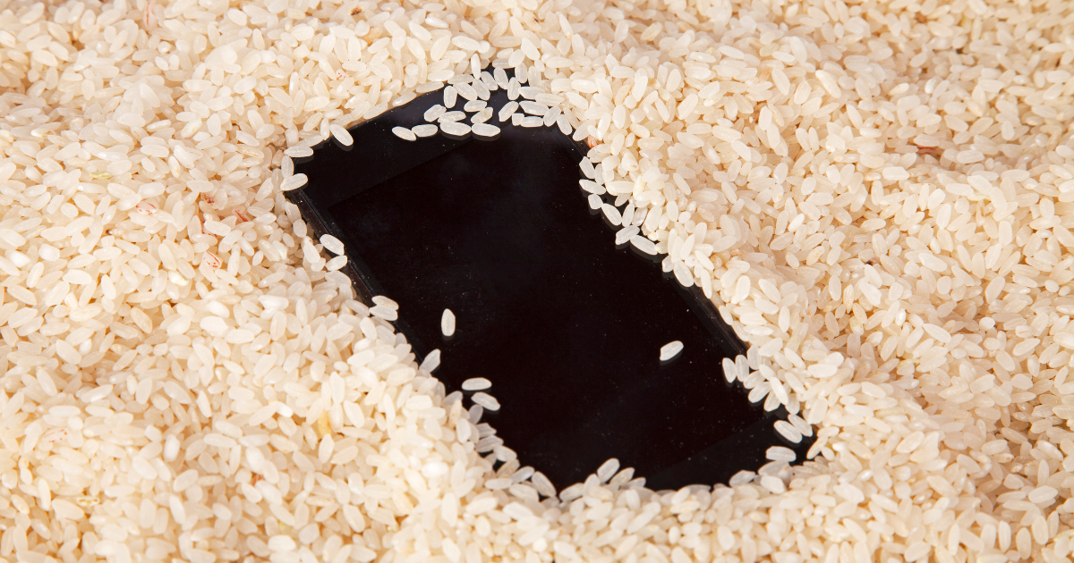 Ditch the Rice: Better Ways to Rescue Your Wet Smartphone